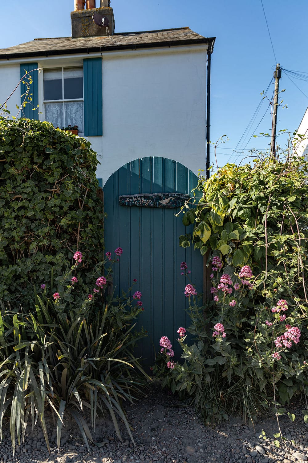 main_blue_door_cottage