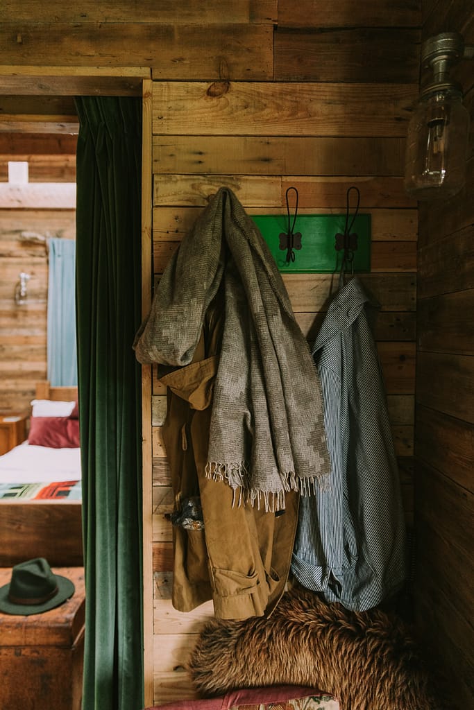 coats_interiors_wood_cabin