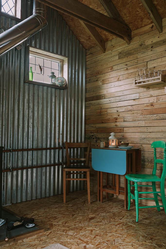 tin_ wood_wall_cabin_kitchen