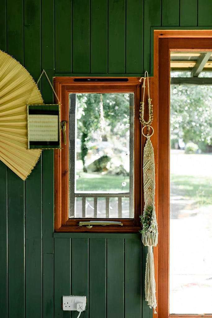 green_interiors_window_cabin