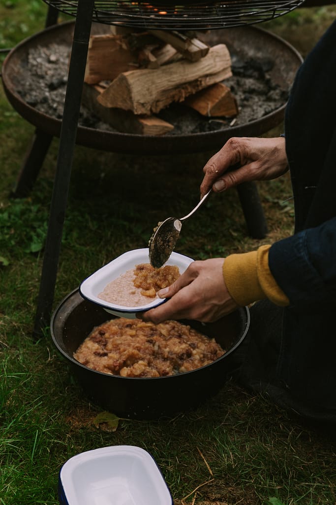 porridge_outdoor_cooking_open_fire